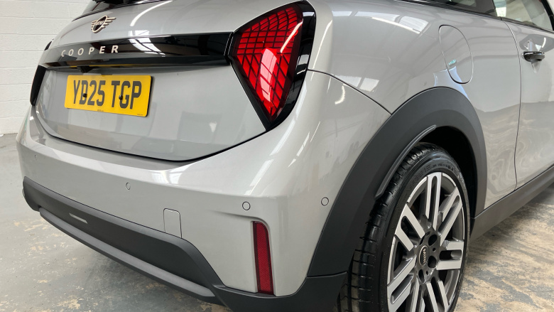 MINI Cooper 1.5 C Classic 3dr Auto Petrol Hatchback